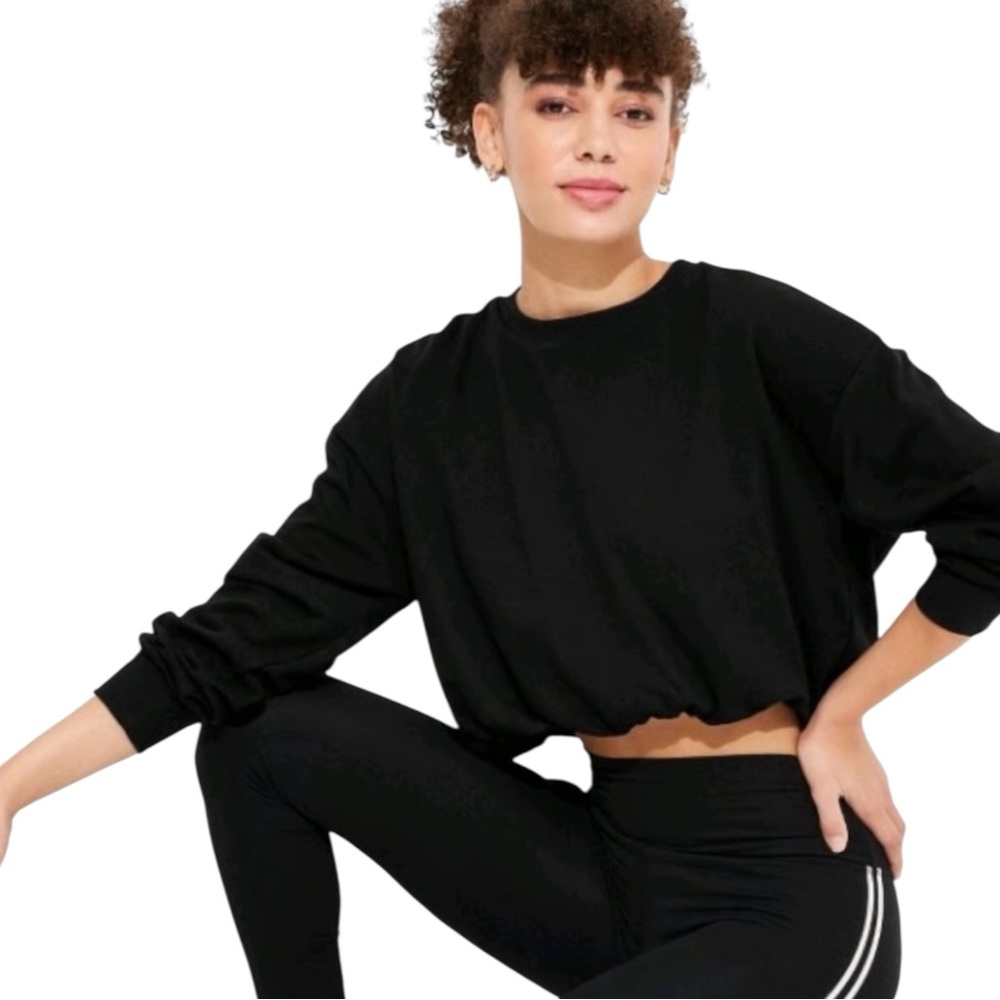Wild Fable Cropped Rough Hem Long Sleeve Crew Neck Sweatshirt Size Medium NWT